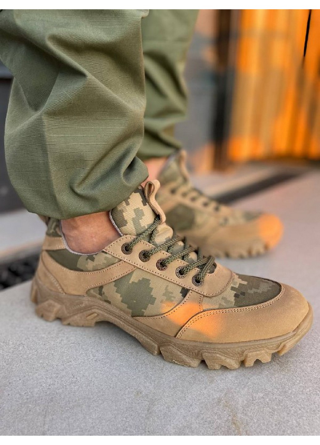 Оливковые (хаки) демисезонные мужские кроссовки из нубука 45 VZUTIK