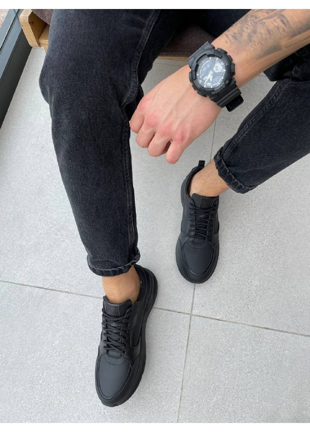 Черные демисезонные мужские кожаные кроссовки 42 VZUTIK