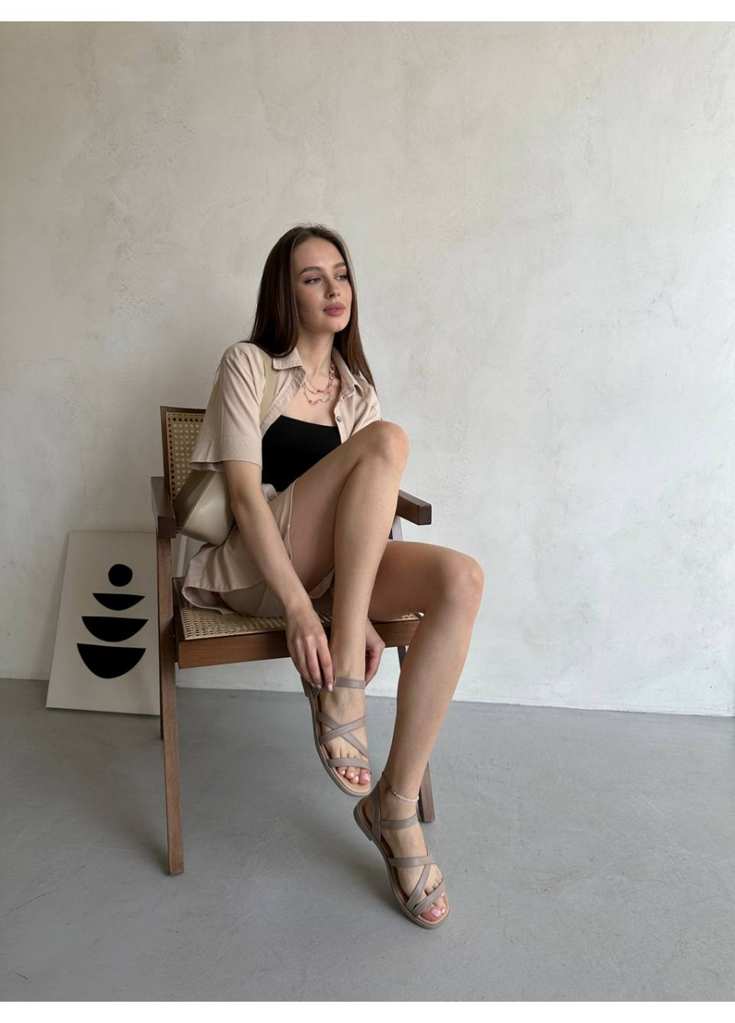 Бежевые женские кожаные босоножки 36 VZUTIK