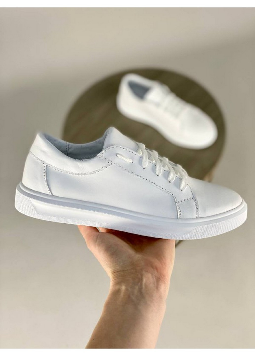 Білі жіночі шкіряні кеди 41 VZUTIK