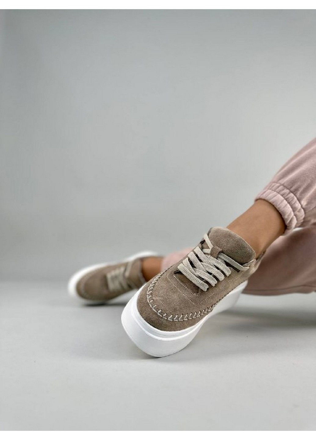 Бежеві жіночі замшеві кеди 40 VZUTIK