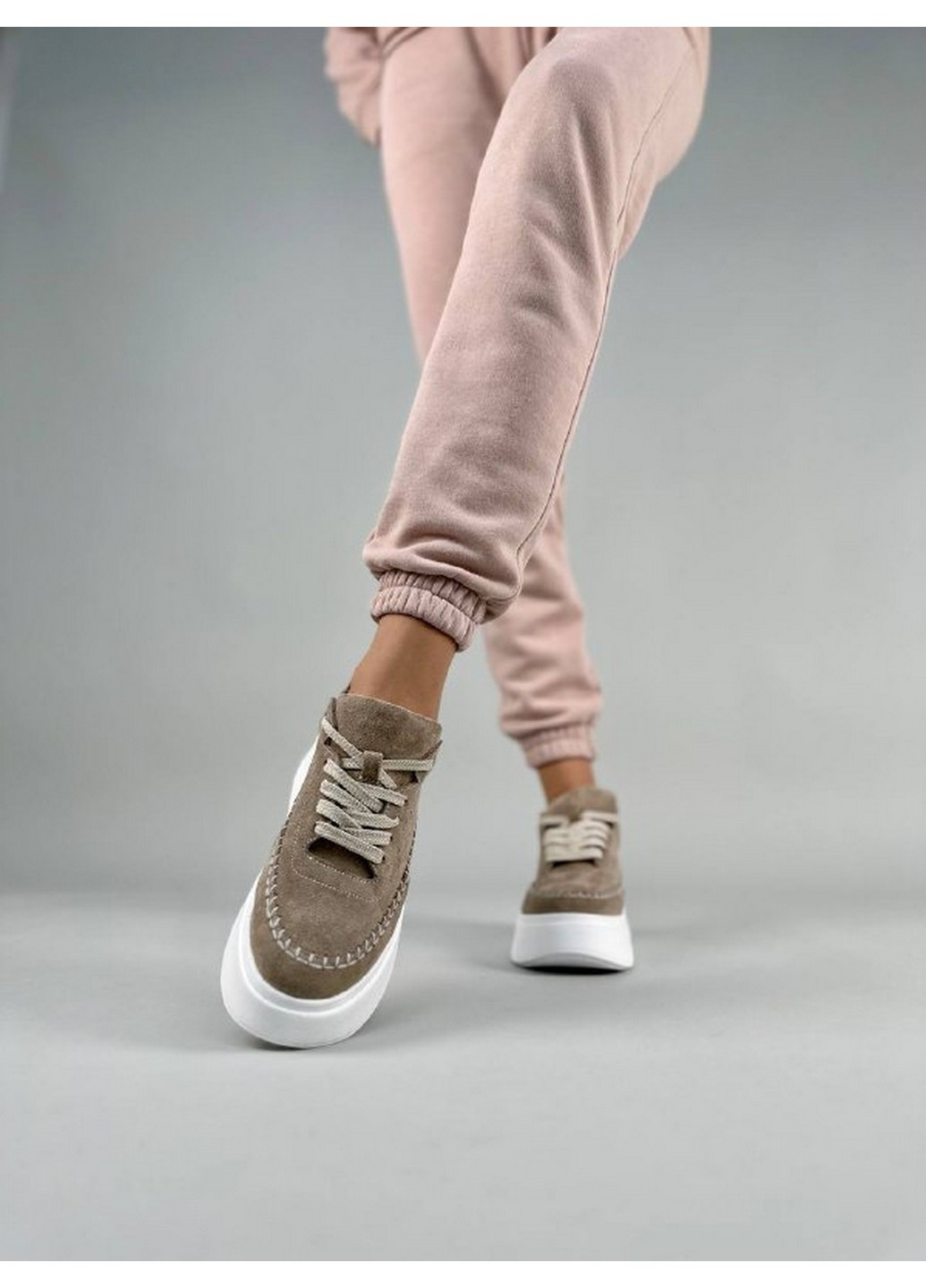 Бежеві жіночі замшеві кеди 41 VZUTIK