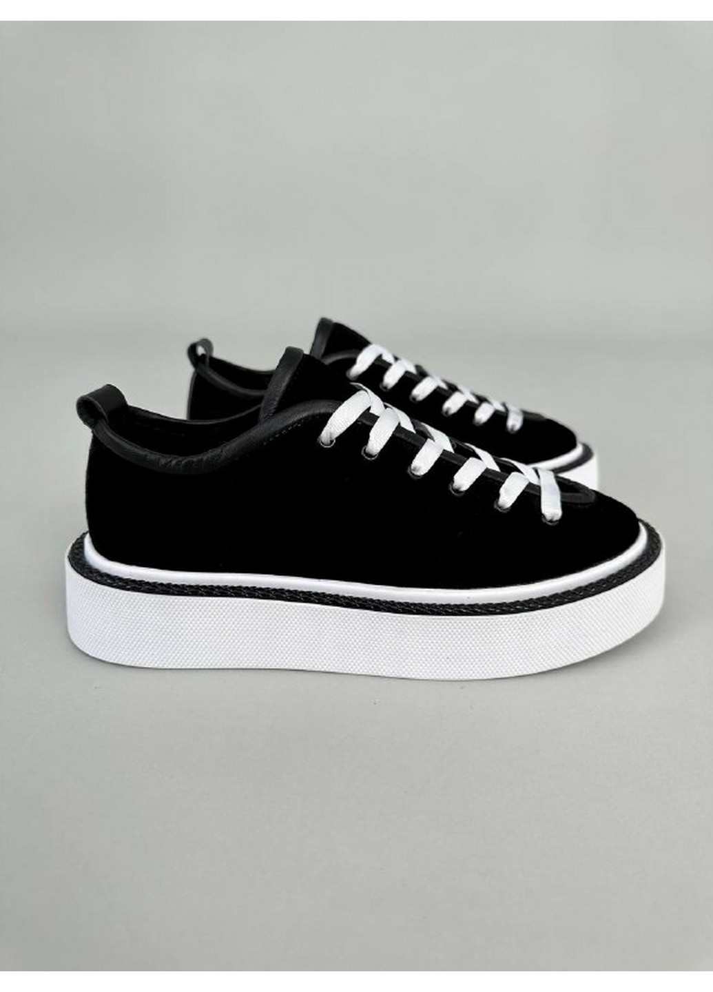 Чорні жіночі замшеві кеди 40 VZUTIK