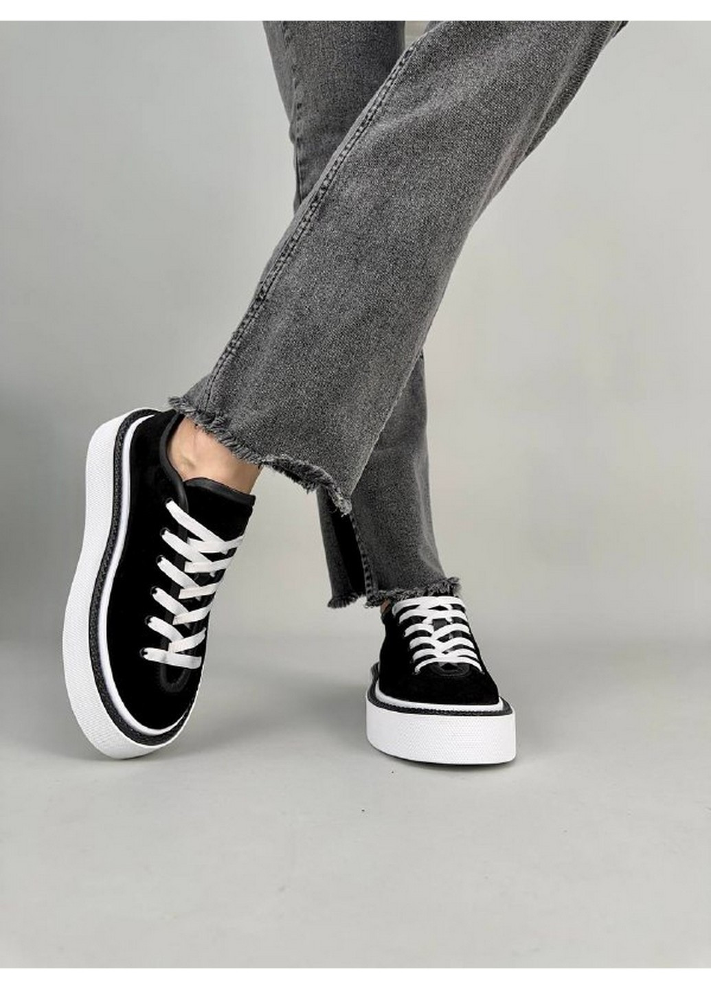 Чорні жіночі замшеві кеди 40 VZUTIK