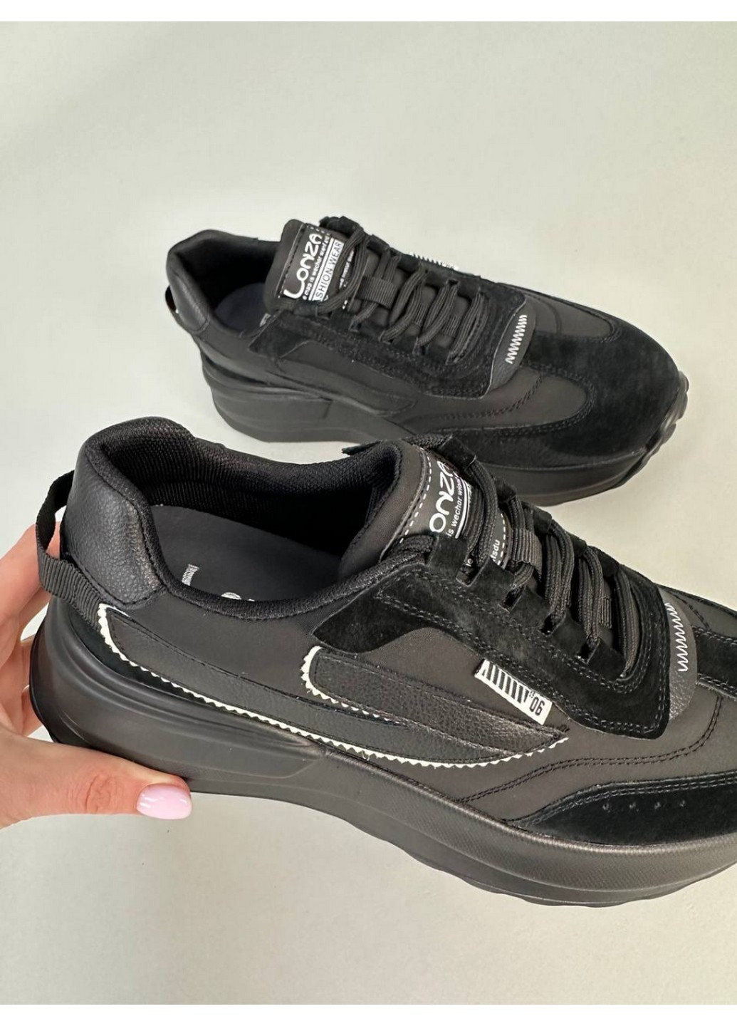 Жіночі кросівки з нейлону 40 VZUTIK чорні демісезони (258162465)