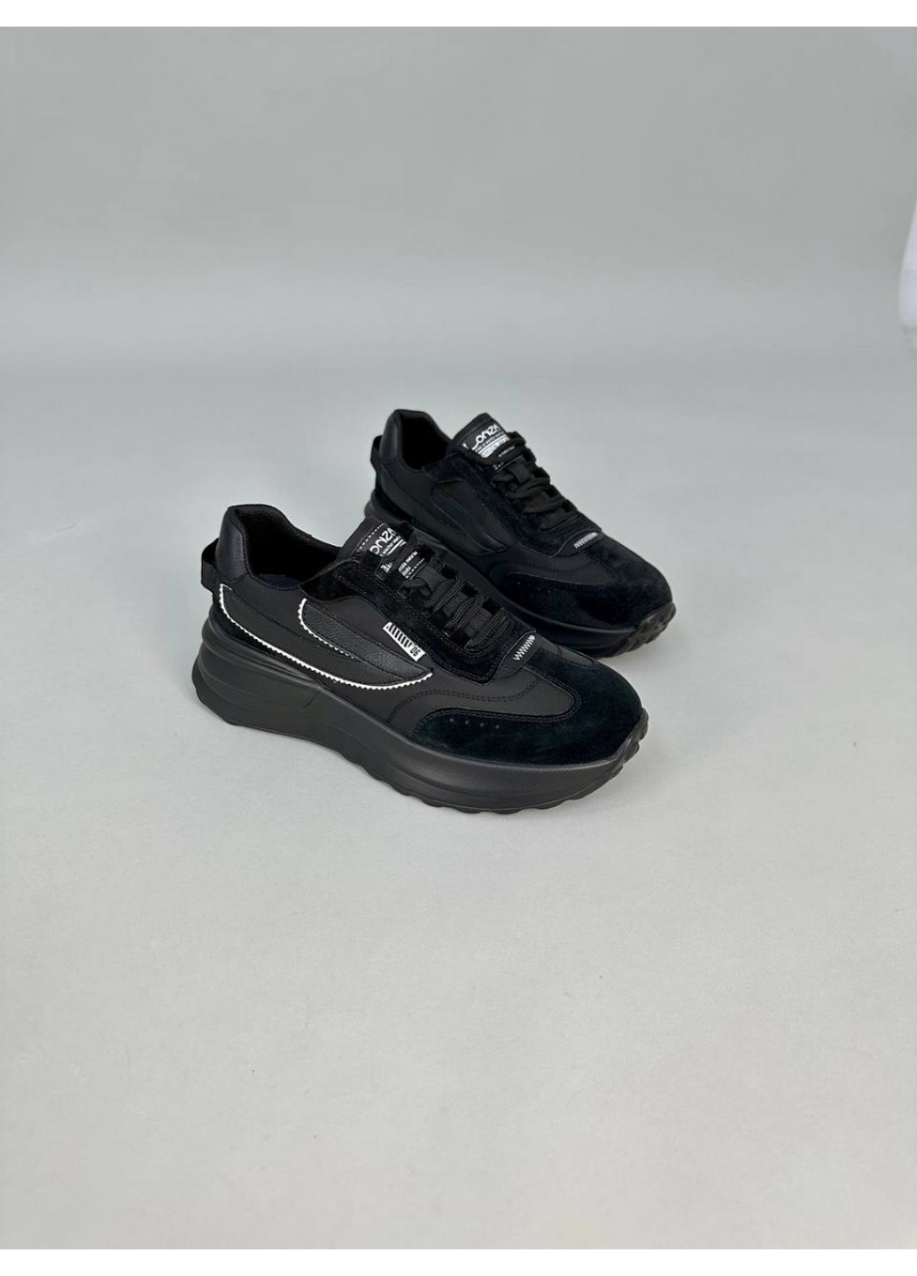 Жіночі кросівки з нейлону 40 VZUTIK чорні демісезони (258162465)