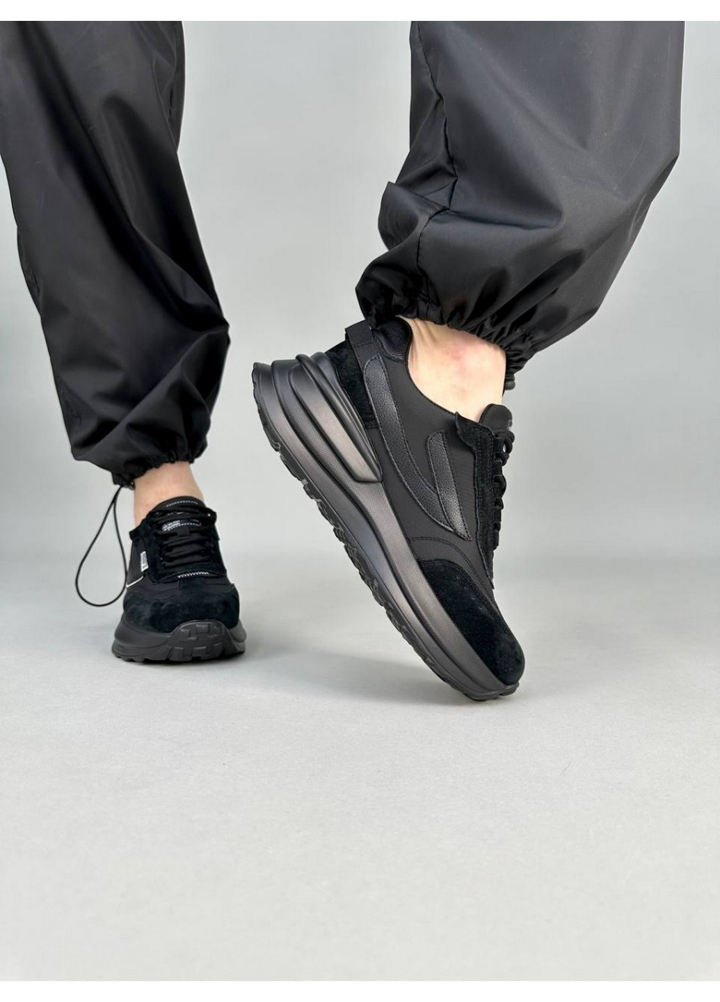 Жіночі кросівки з нейлону 40 VZUTIK чорні демісезони (258162465)