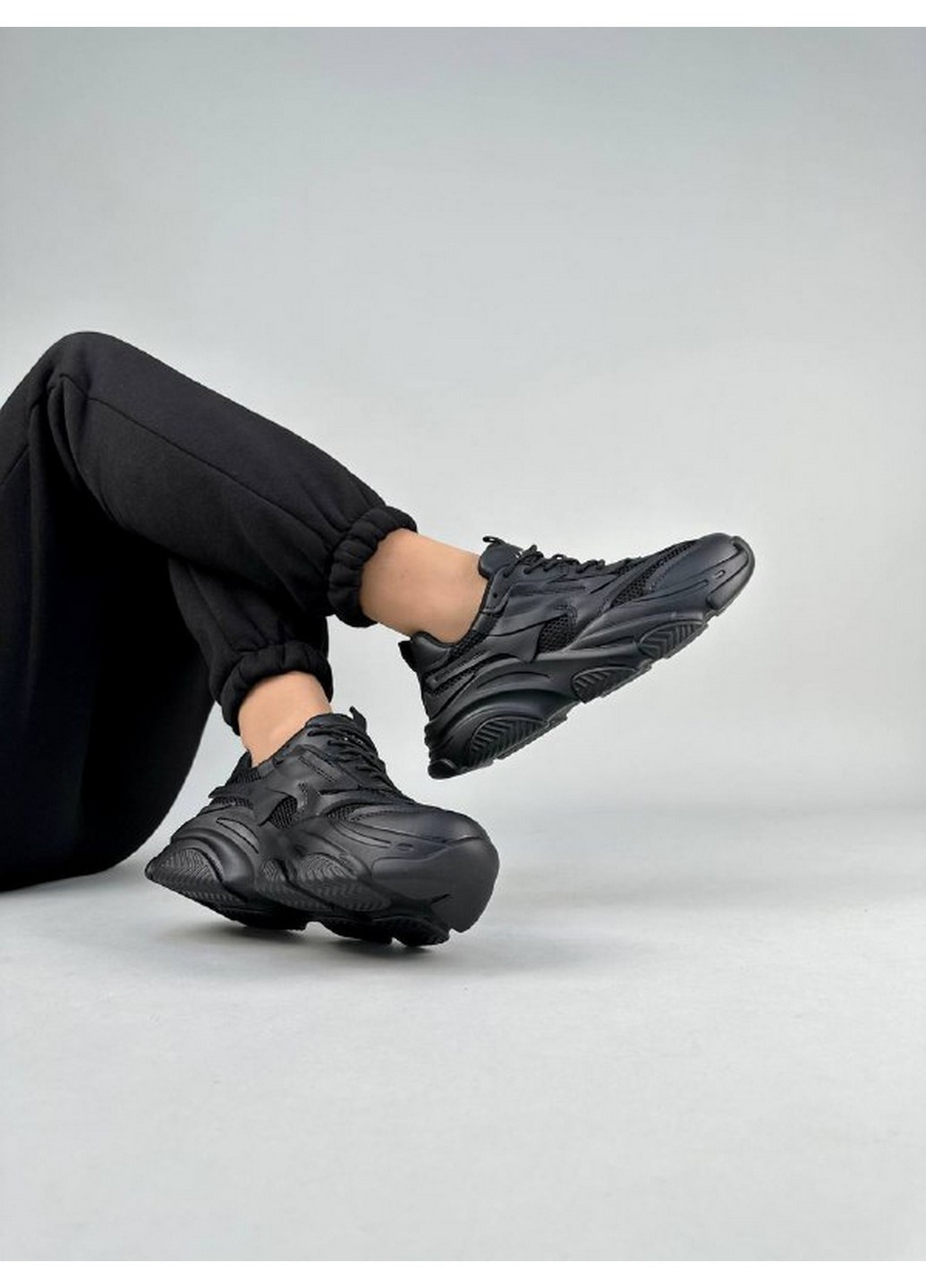 Жіночі шкіряні кросівки 38 VZUTIK чорні демісезони (258162090)