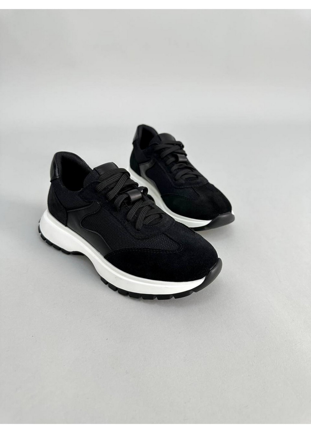 Жіночі замшеві кросівки 40 VZUTIK чорні демісезони (258163353)