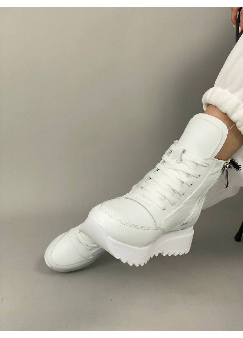Женские кожаные кроссовки 37 VZUTIK белые демисезоны (258163445)