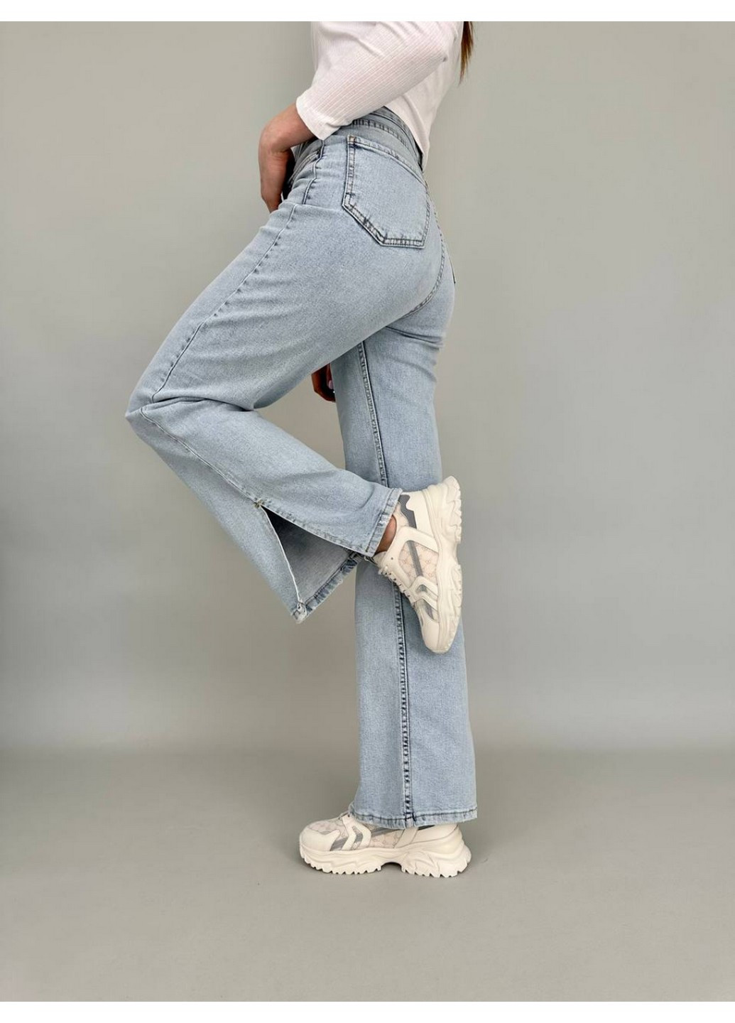 Жіночі шкіряні кросівки 38 VZUTIK білі демісезони (258161600)