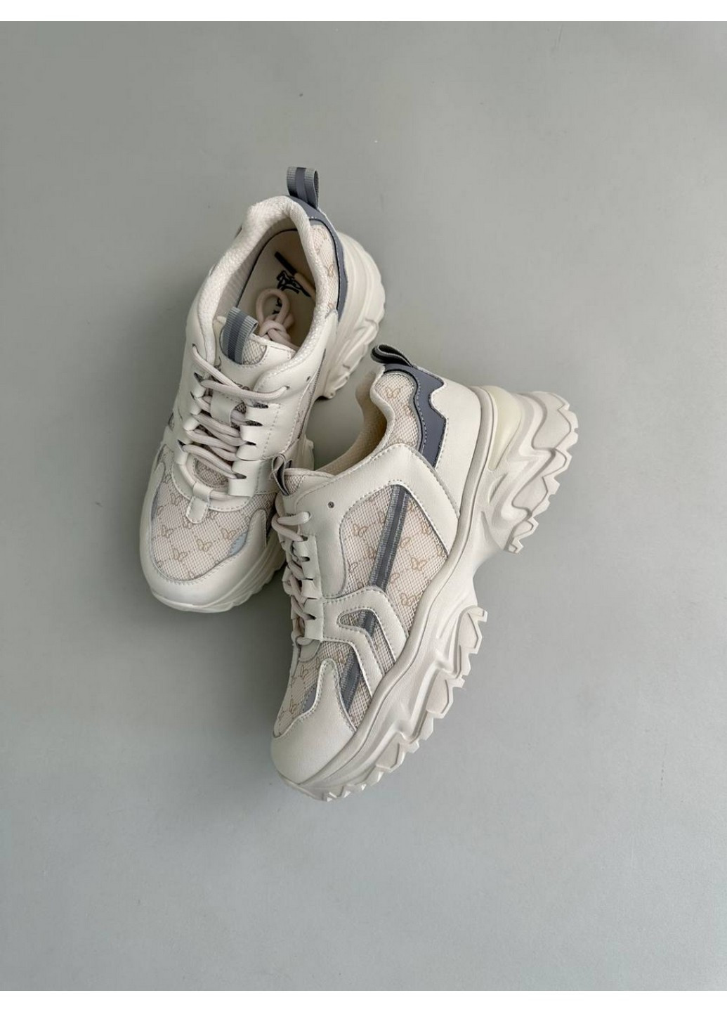 Жіночі шкіряні кросівки 38 VZUTIK білі демісезони (258161600)