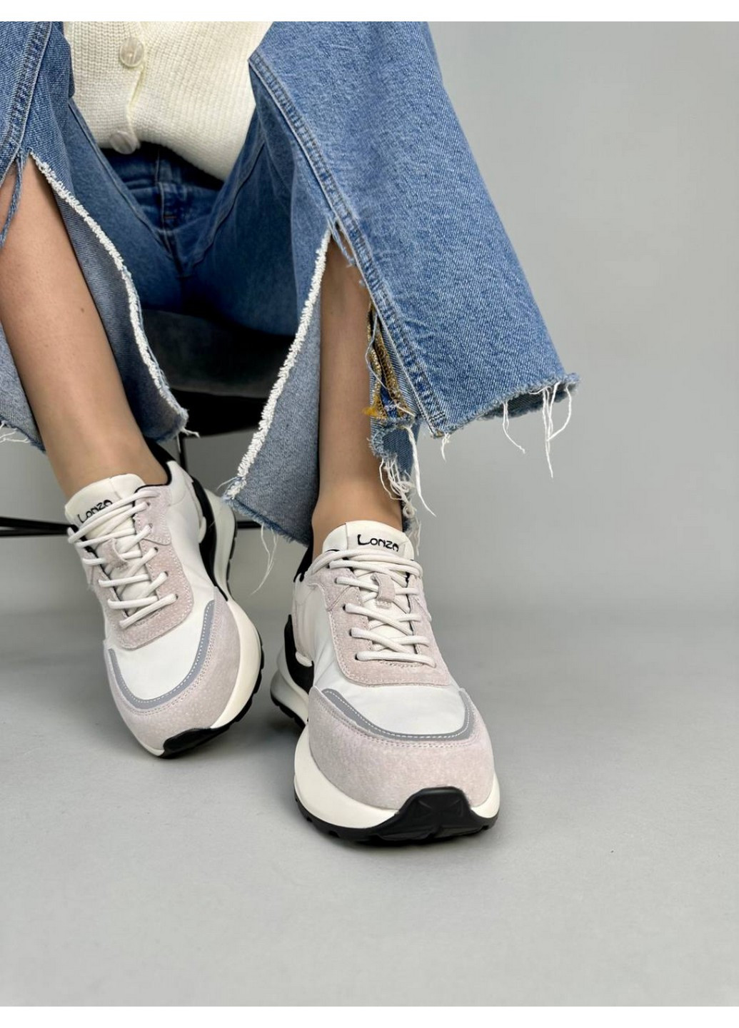 Жіночі кросівки з нейлону 38 VZUTIK білі демісезони (258162204)