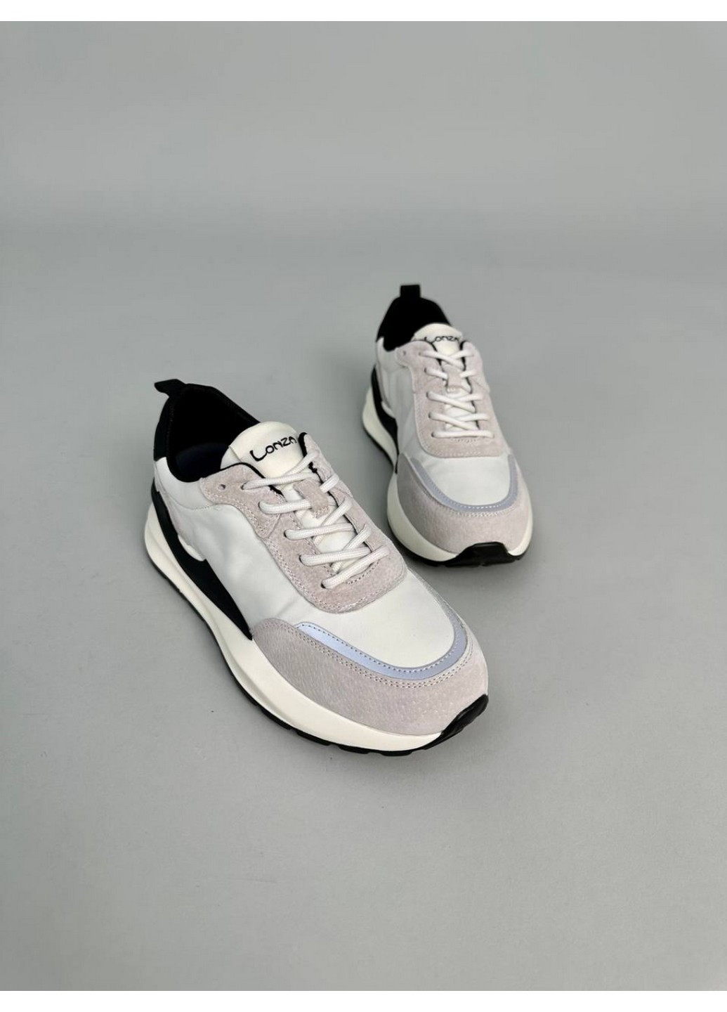 Жіночі кросівки з нейлону 38 VZUTIK білі демісезони (258162204)