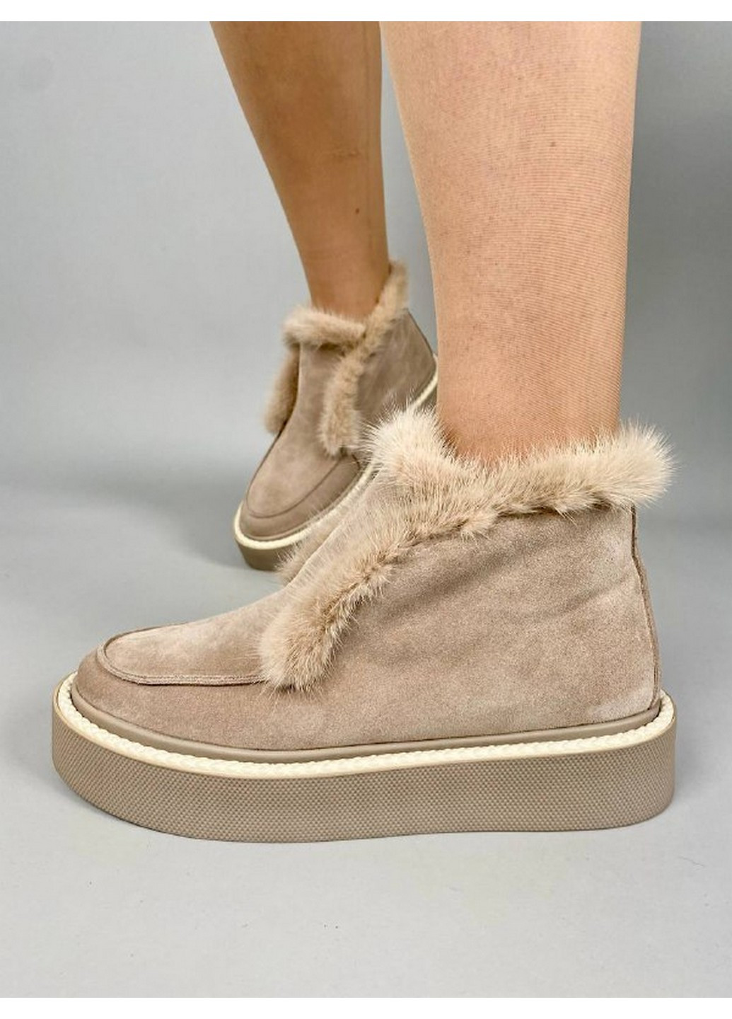 VZUTIK Женские замшевые лоферы 38 бежевый з натуральная замша, украина — зима (258163455)