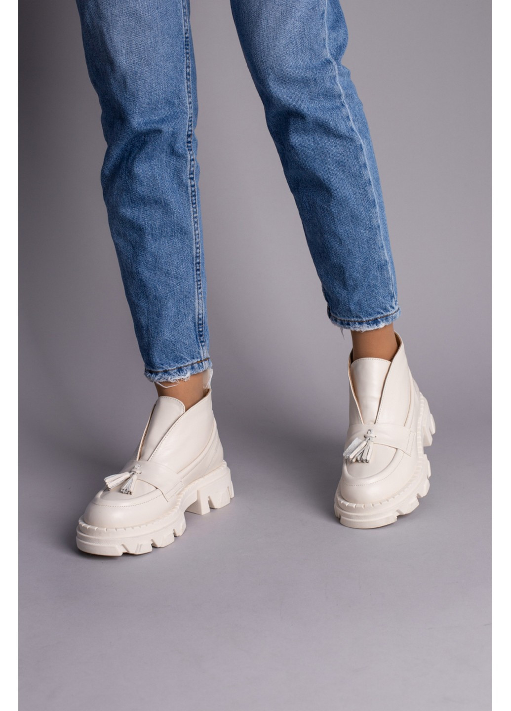 VZUTIK Женские кожаные лоферы 36 молочный з натуральная кожа, украина — зима (258161956)