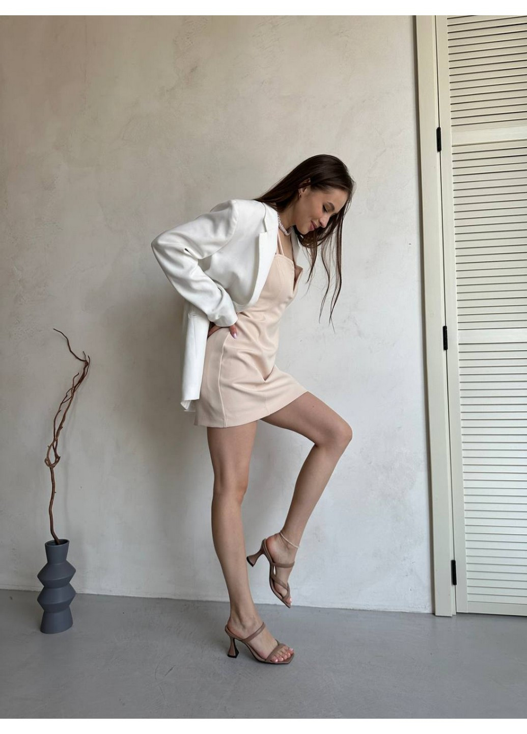 Бежевые женские кожаные шлепанцы 40 VZUTIK