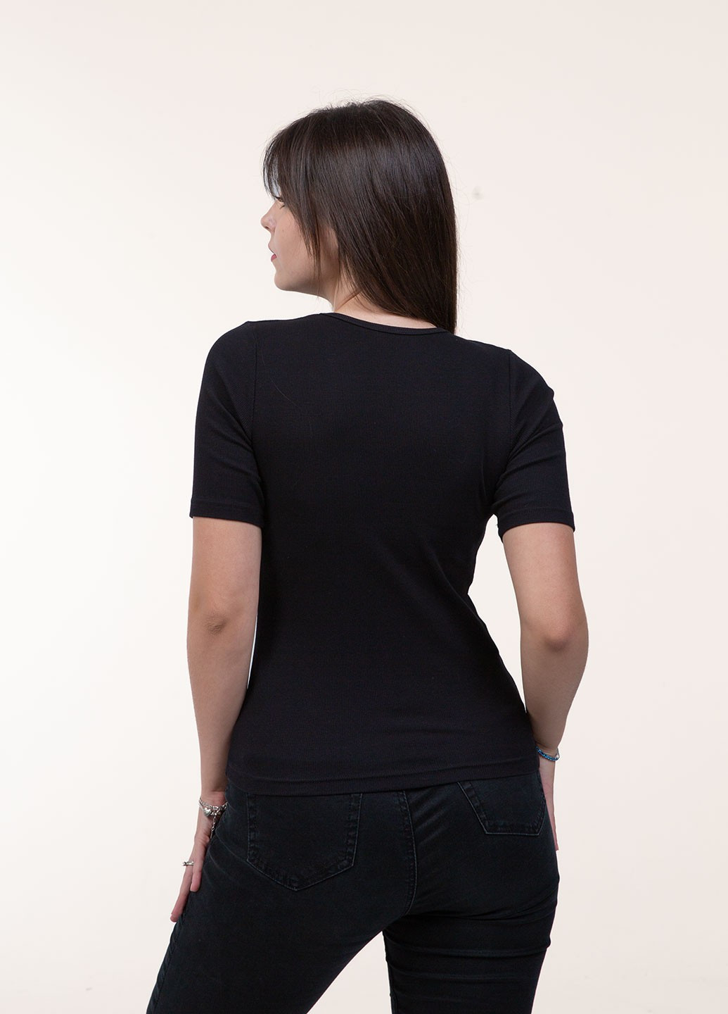 Черная всесезон футболка женская Наталюкс 33-2328