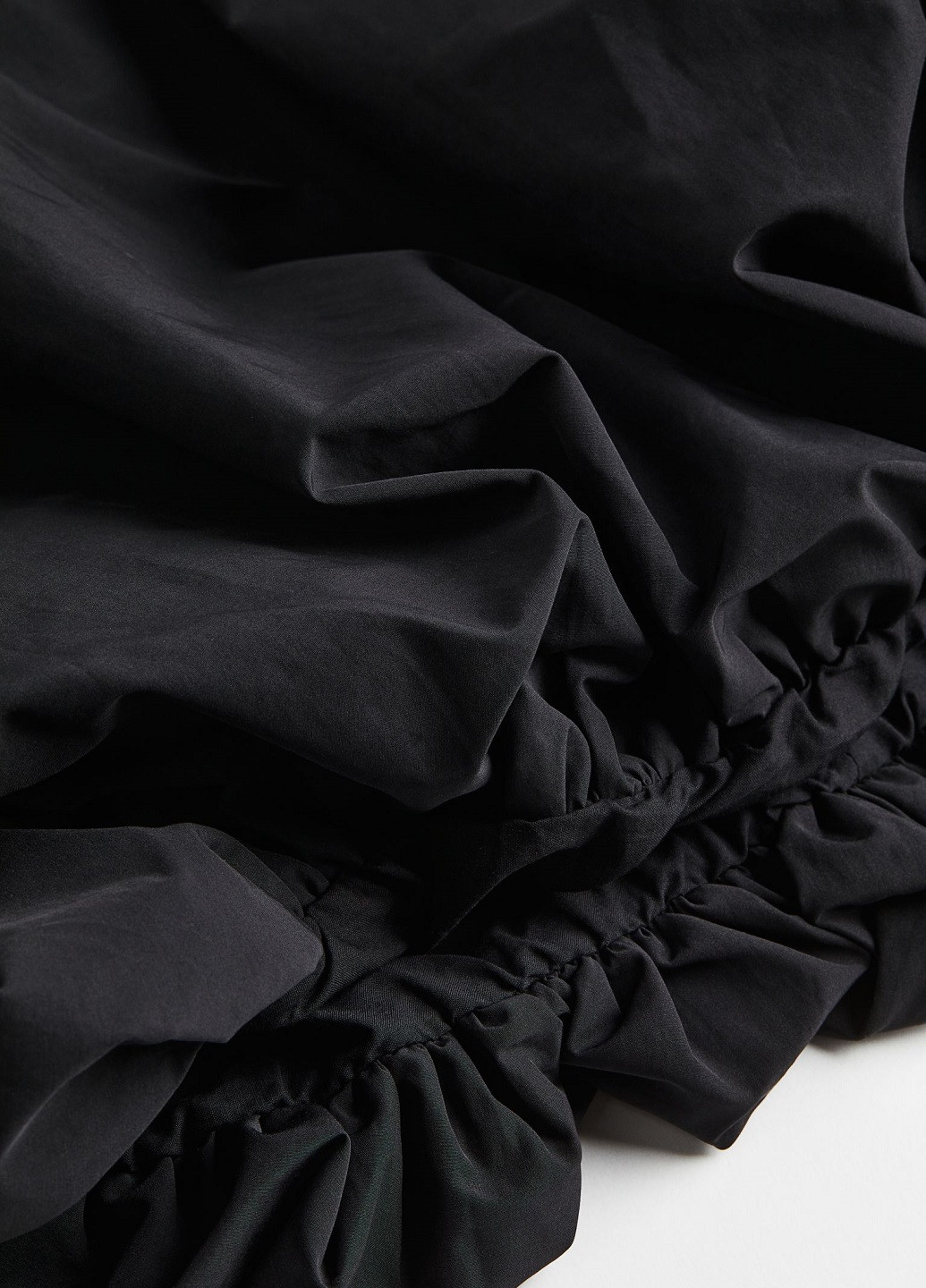Чорна коктейльна сукня H&M однотонна