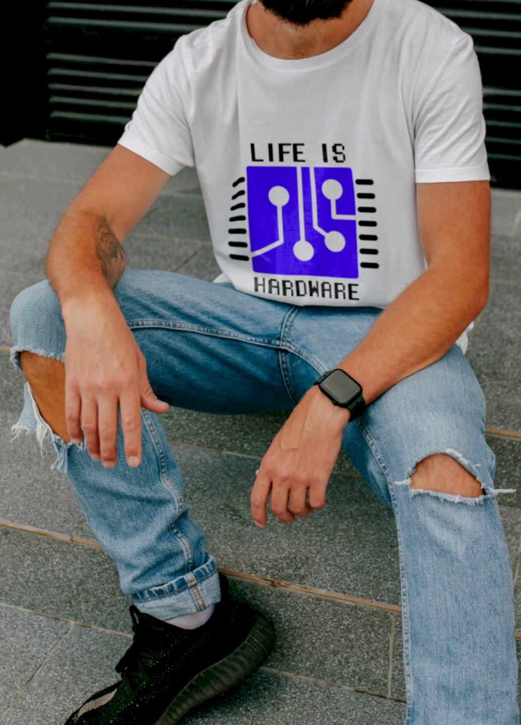 Біла футболка мужская белая "life is hardware" Ctrl+