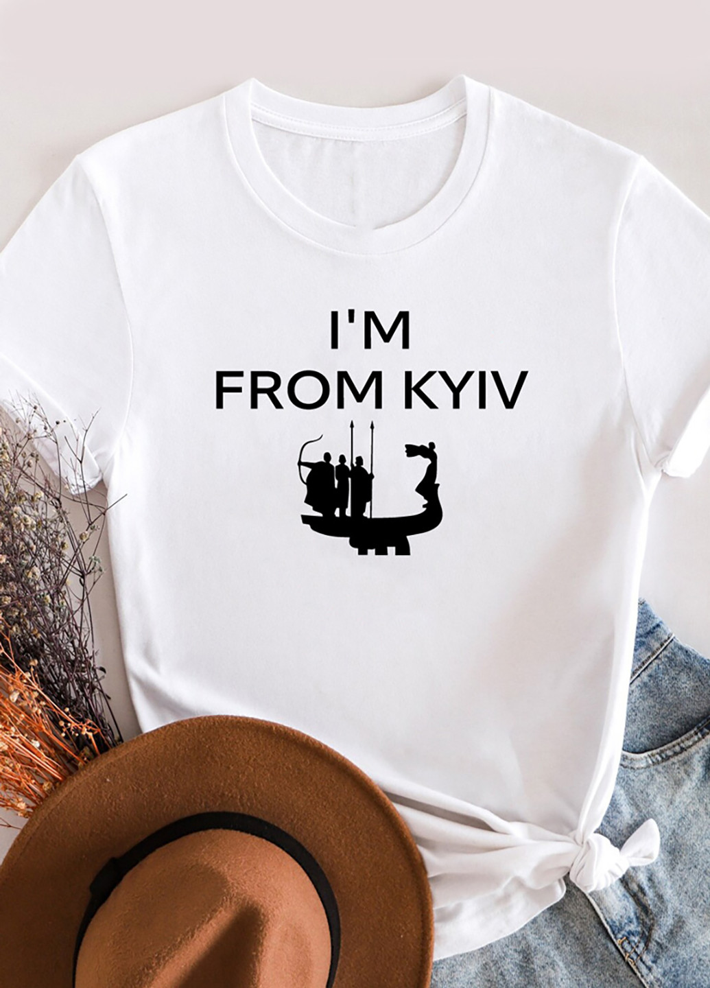 Біла демісезон футболка жіноча біла i'm from kyiv Love&Live