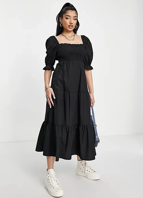 Чорна сукня Stradivarius