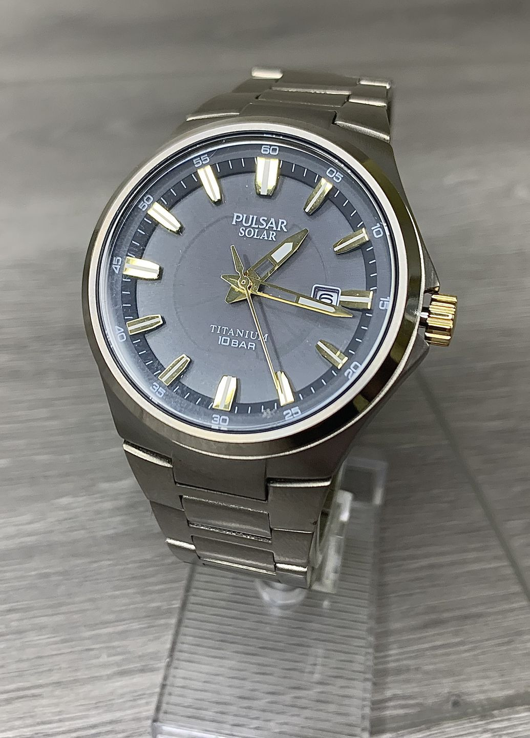 Pulsar solar top titanium watch