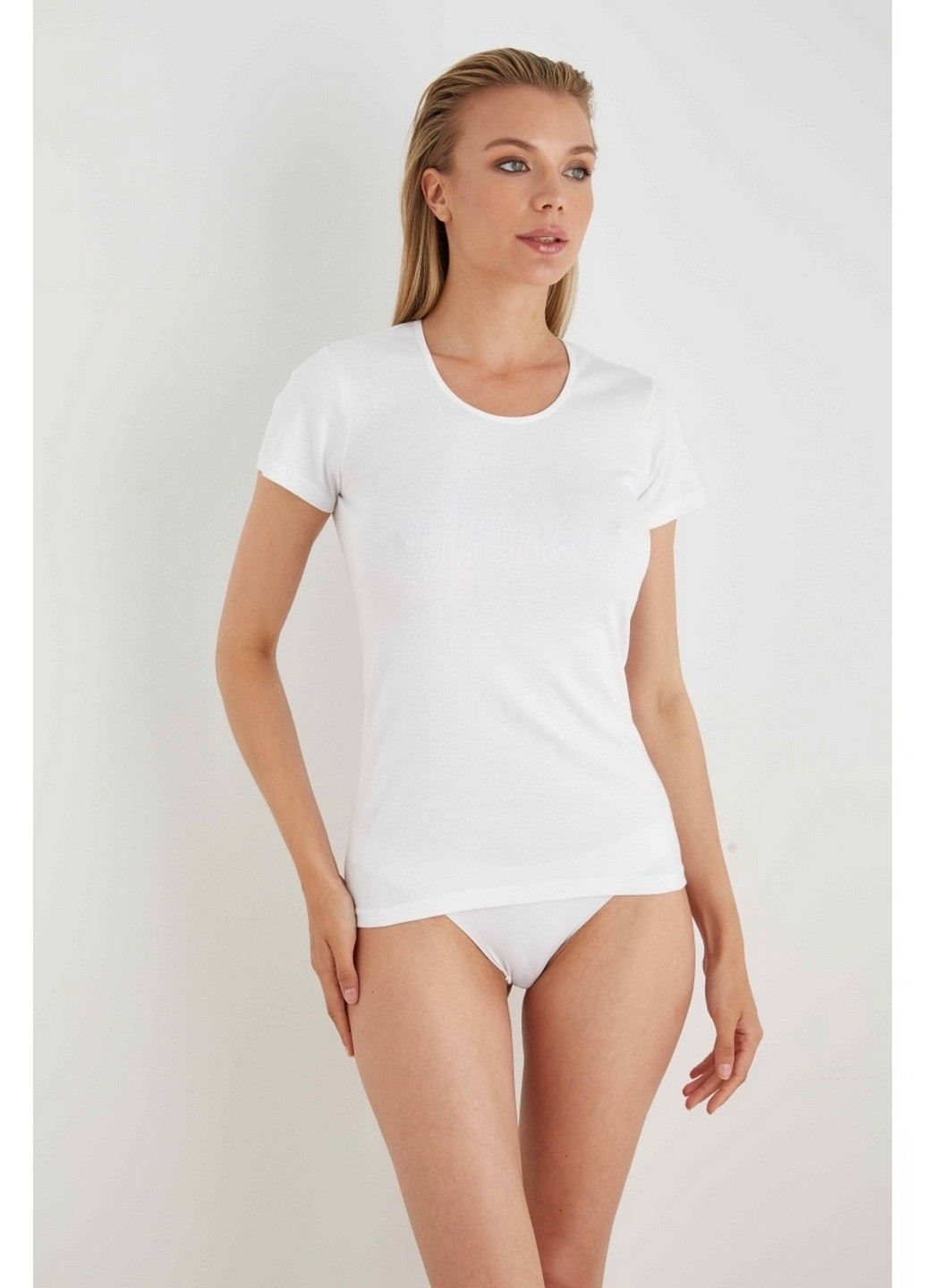Белая всесезон футболка женская хлопковая с коротким рукавом Sevim