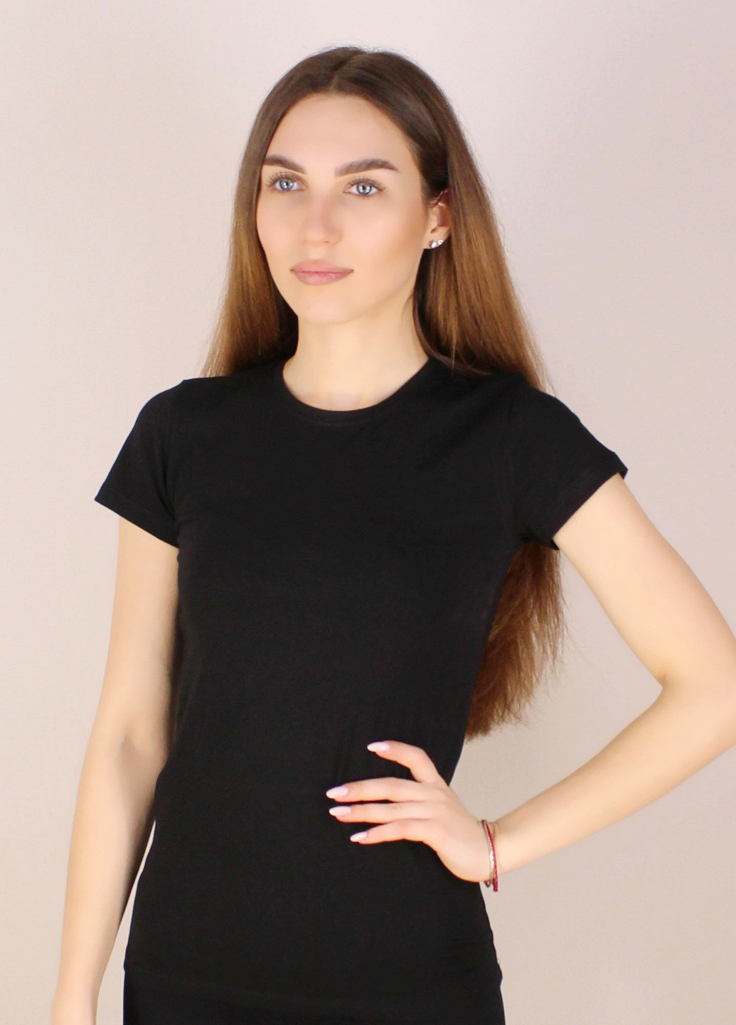 Черная всесезон футболка женская хлопковая с коротким рукавом Sevim