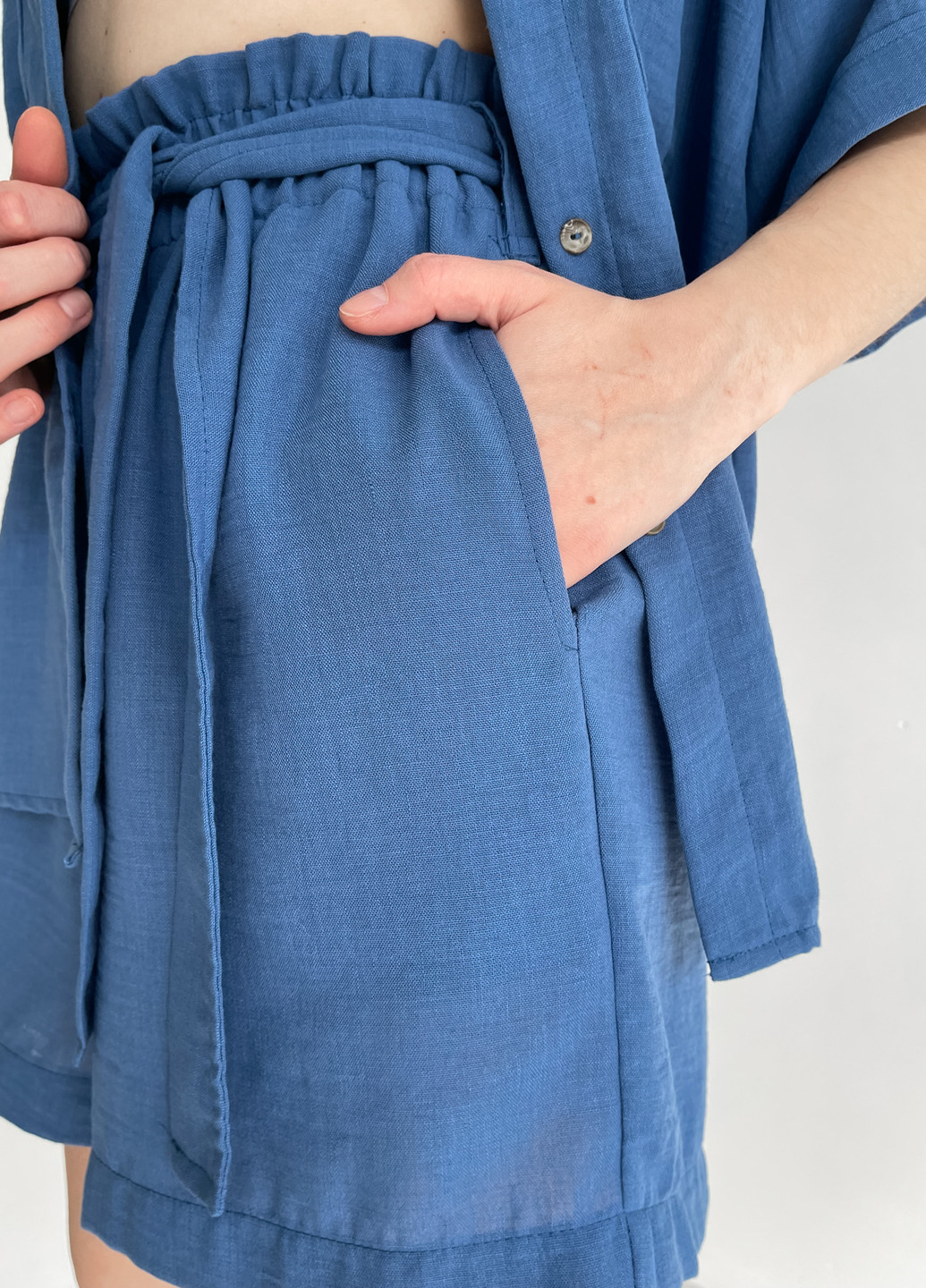 Жіночі літні шорти бермуди з поясом із льону сині 300000143 Merlini карлино (258280315)
