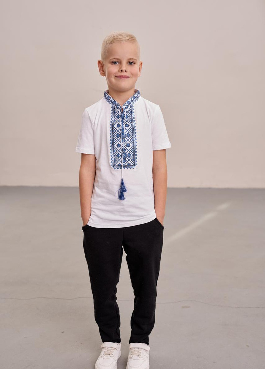Вишита футболка для хлопчика "Зоряне сяйво" MEREZHKA (258287536)