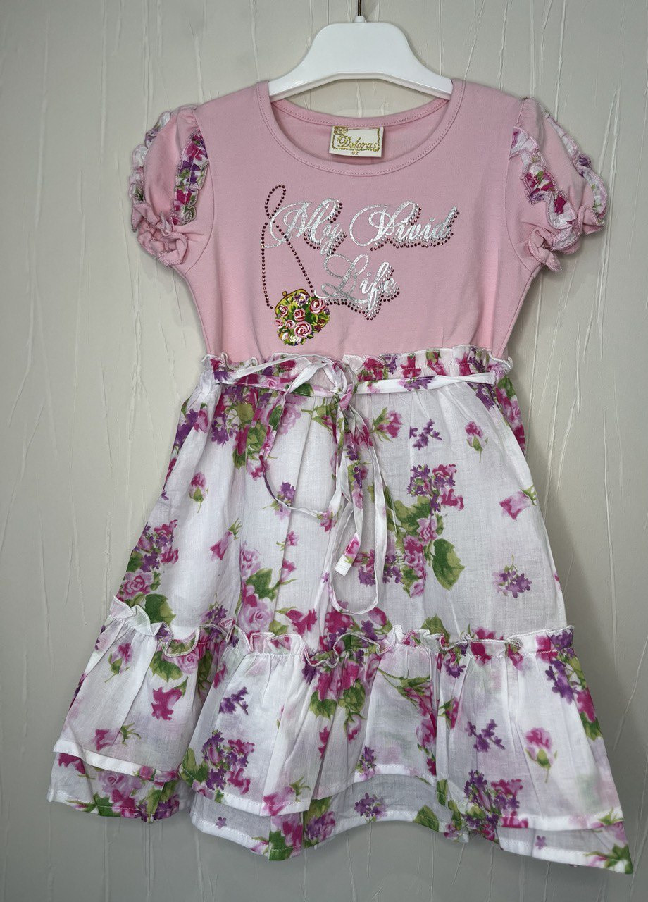Розовое платье Deloras (258329333)