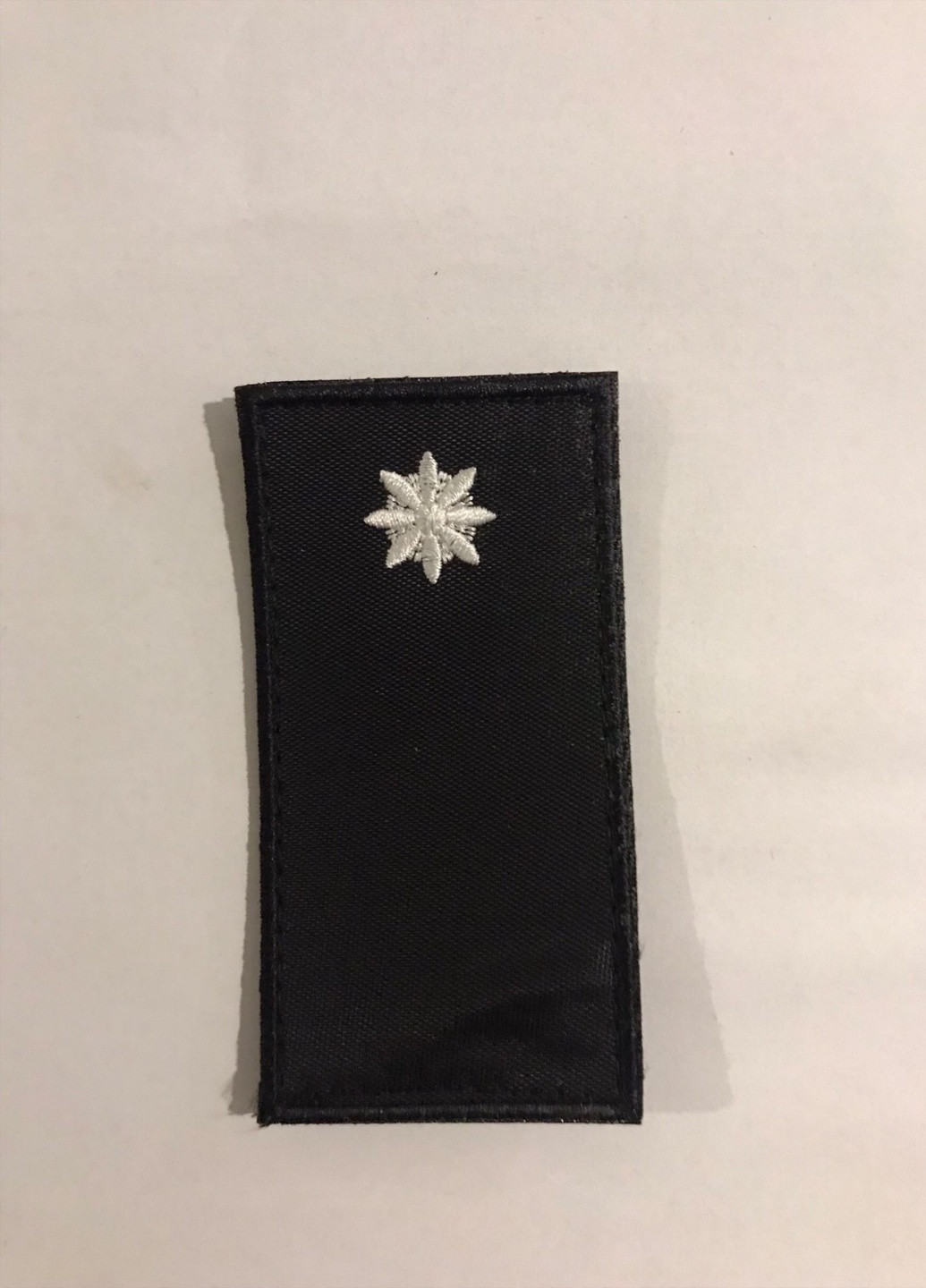 Пагон Шевроны с вышивкой Младший лейтенант полиции (чёрный фон-белые звёзды) раз. 10*5 см 4PROFI (258331160)