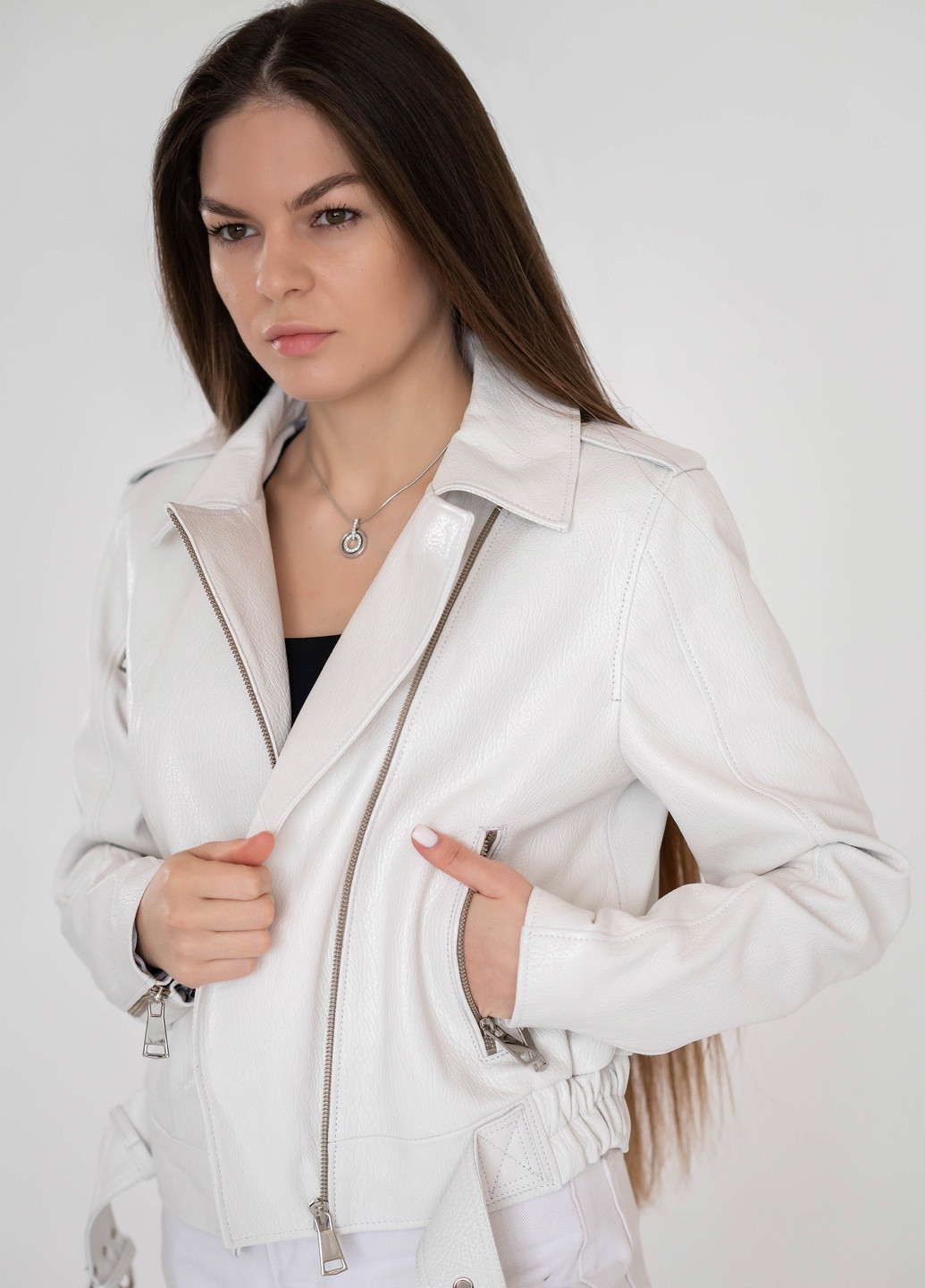 Белая демисезонная женская кожаная куртка весна Fabio Monti