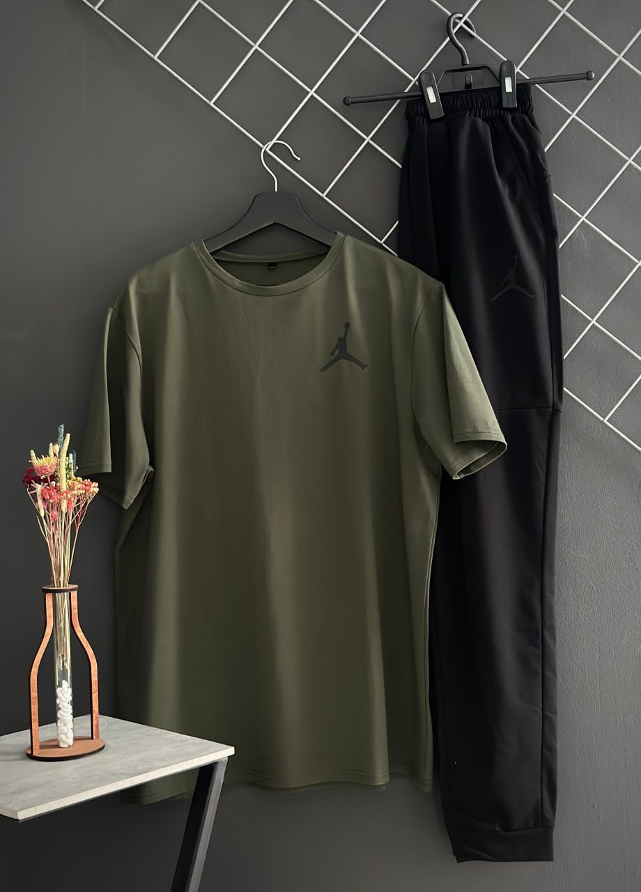 Оливковий (хакі) демісезонний костюм штани чорні jordan (чорний лого) + футболка хакі jordan Vakko