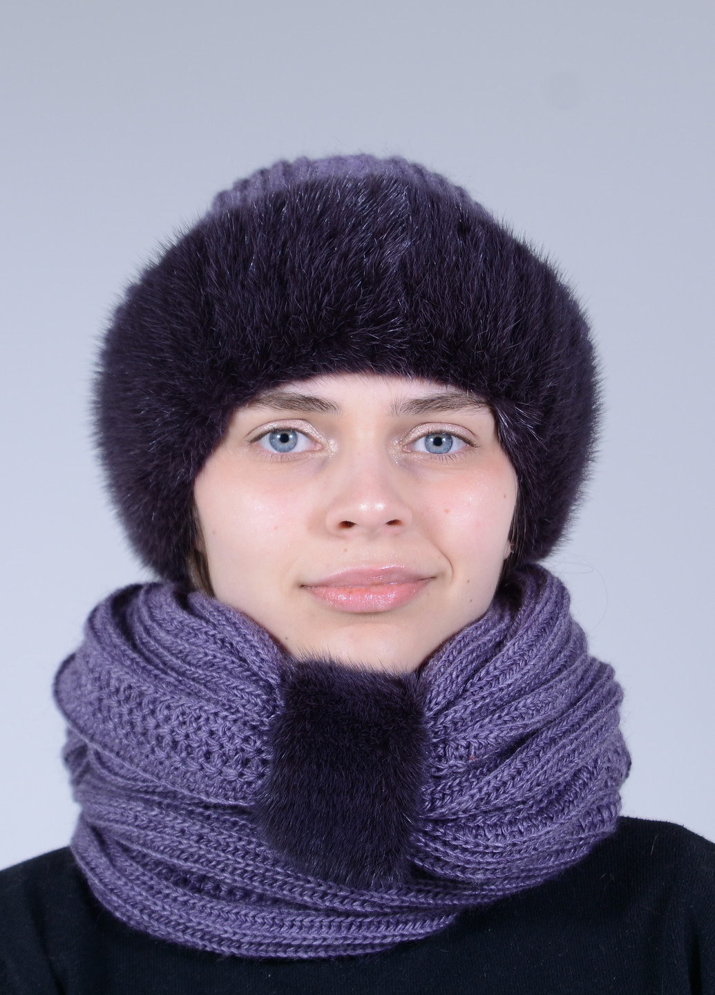 Жіночий в'язаний хутряний комплект шапка з шарфом Меховой Стиль Снуд (258425963)