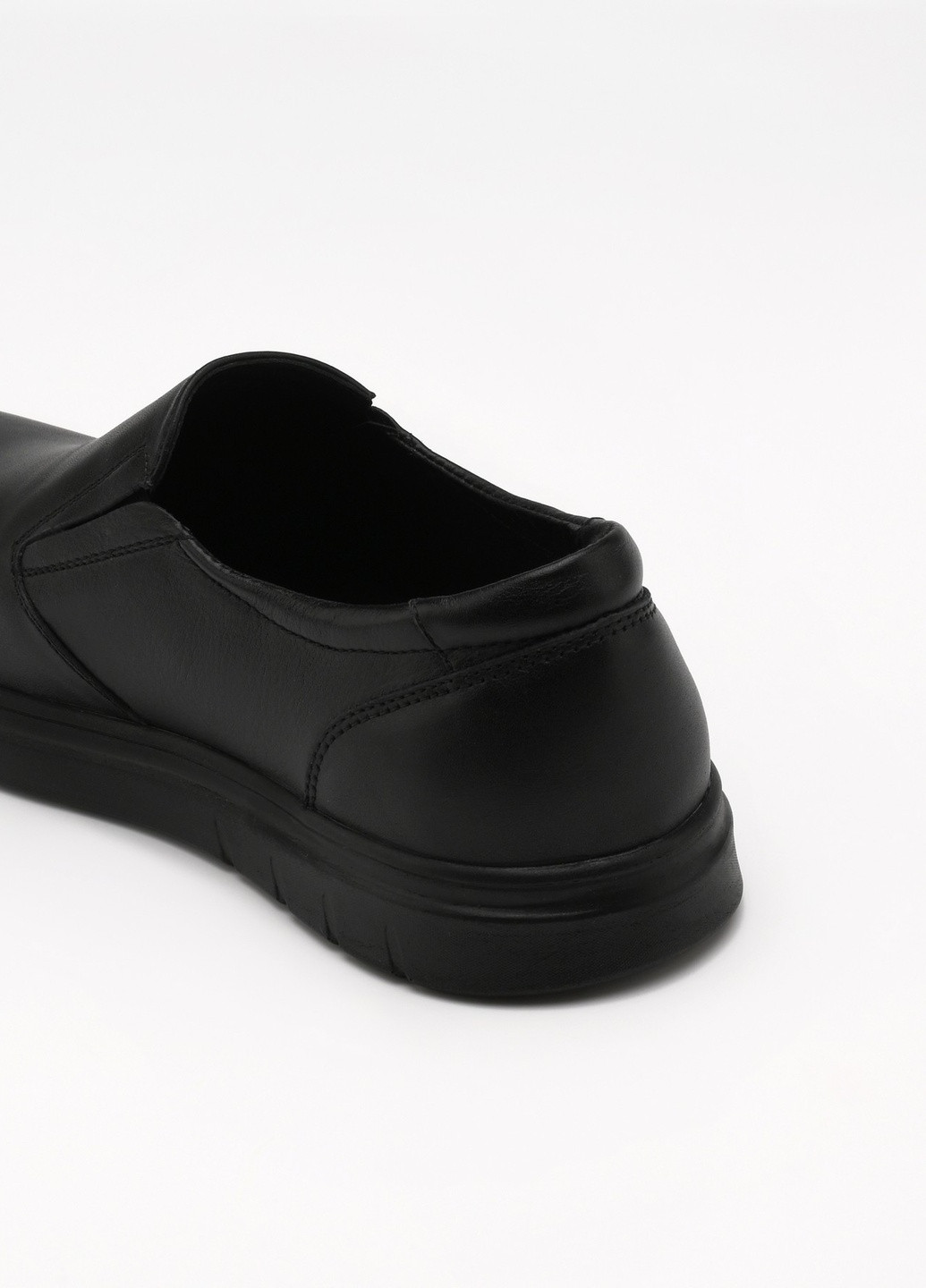 Черные повседневные туфли Karat