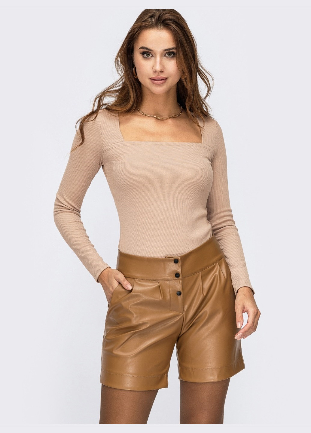 Бежевий зимовий трикотажний джемпер бежевого кольору з квадратним вирізом Dressa