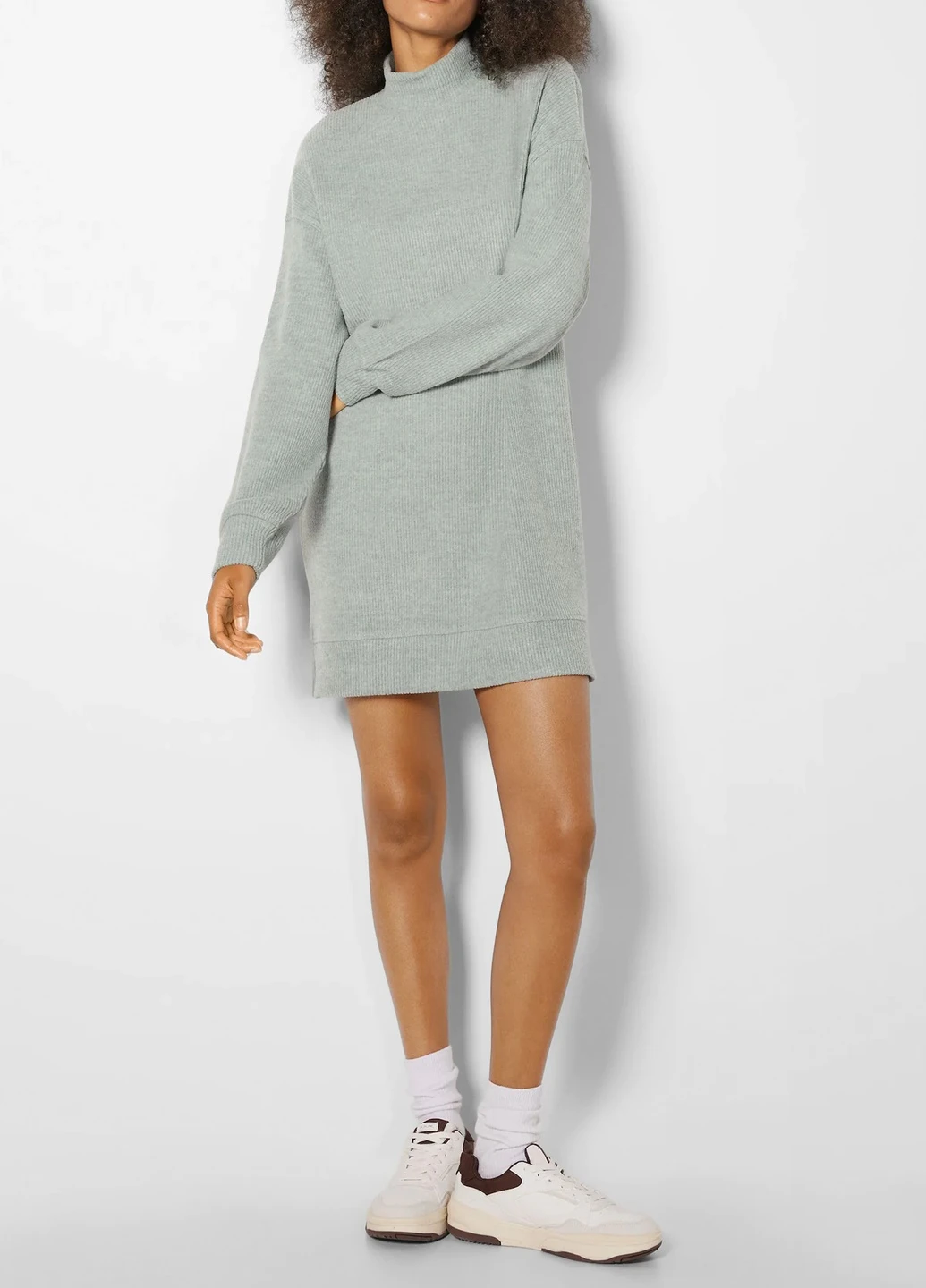 Оливкова (хакі) повсякденний сукня Bershka однотонна