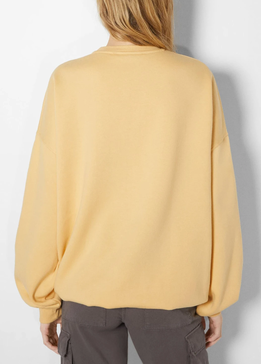 Желтый свитшот Bershka надпись (258455699)