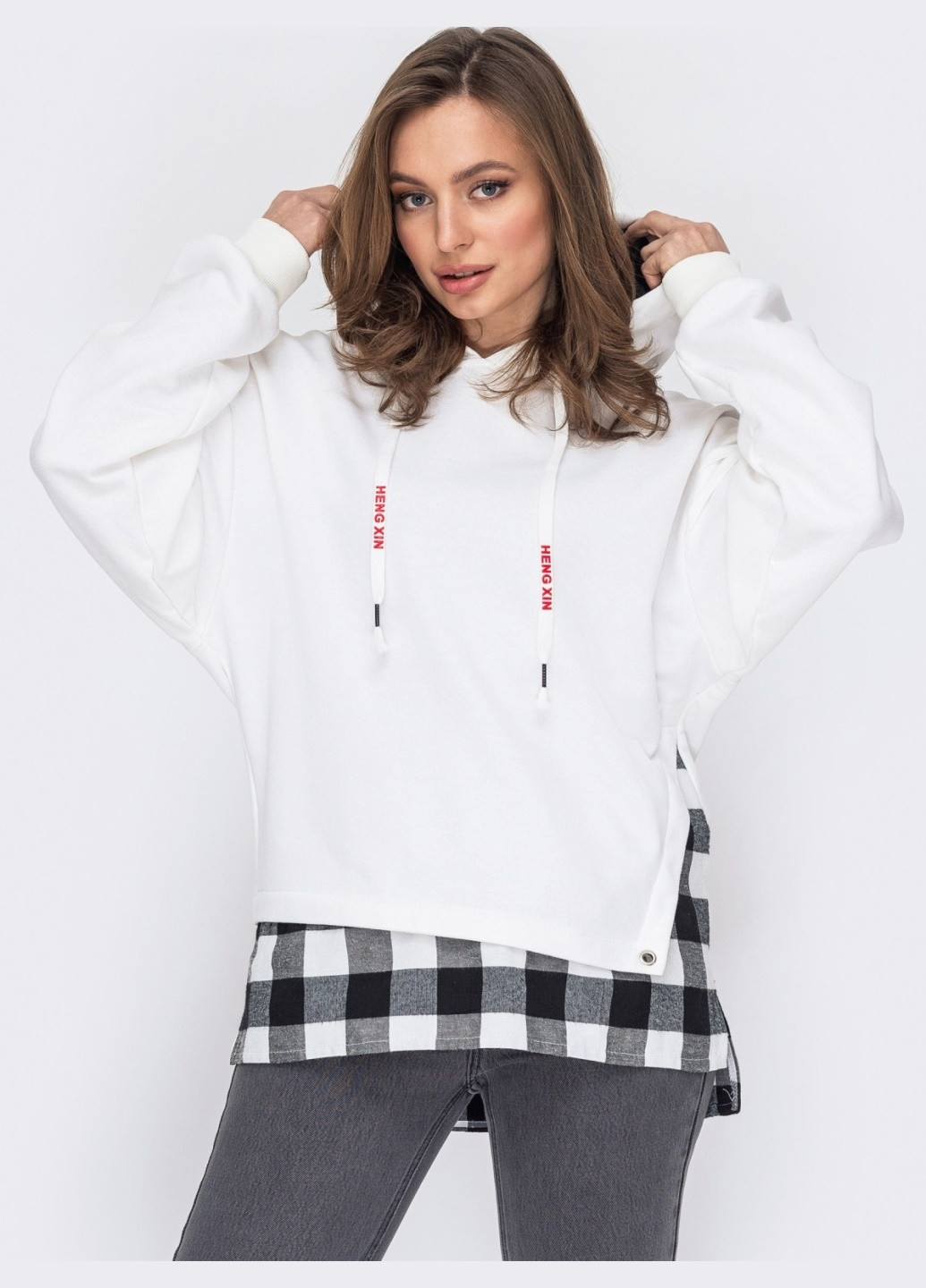комбинированное худи со вставкой в клетку белое Dressa (258459319)