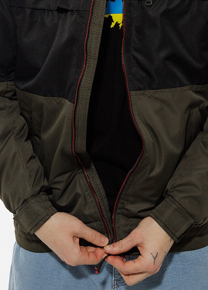 Оливковая (хаки) демисезонная мужская демисезонная куртка короткая Riccardo