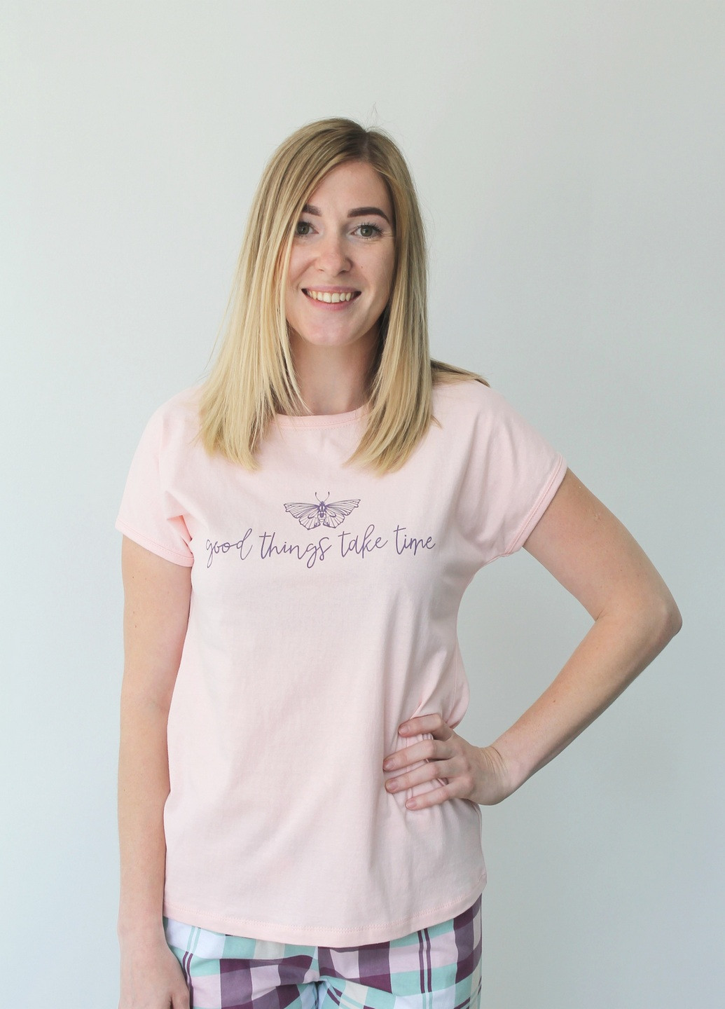 Светло-розовая летняя футболка женская с принтом N.EL.