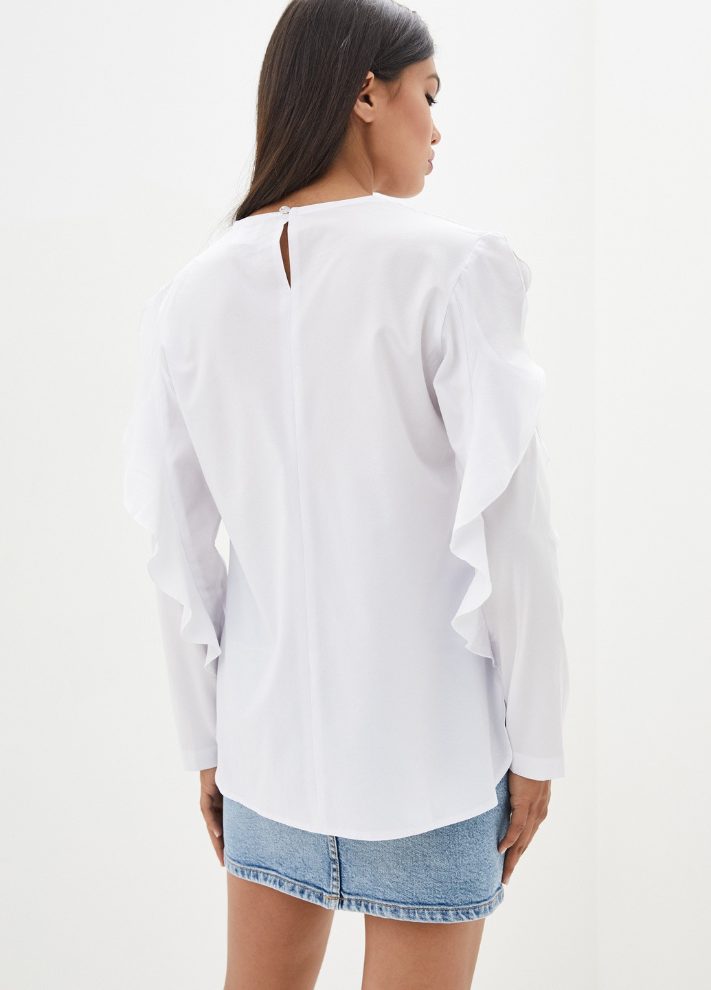 Белая демисезонная блузка Luzana