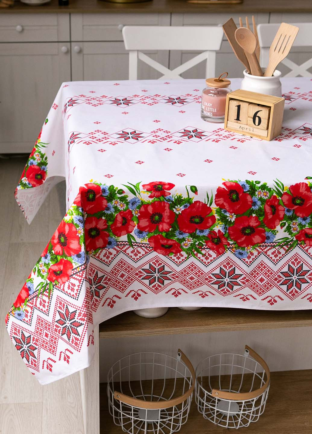 Скатерть традиция "Красные маки" 1.5м х 1.5м (квадратная на круглый стол) Homedec - (258493305)