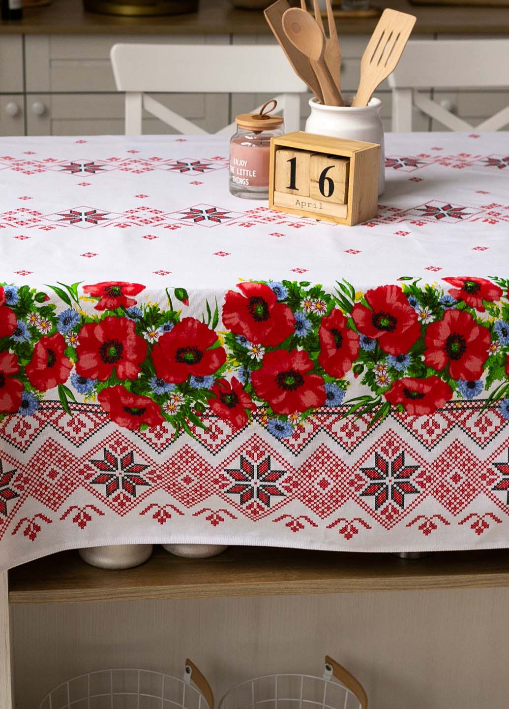 Скатертина традиція "Червоні маки" 1.5м х 1.1м (кухонний стіл) Homedec - (258493304)