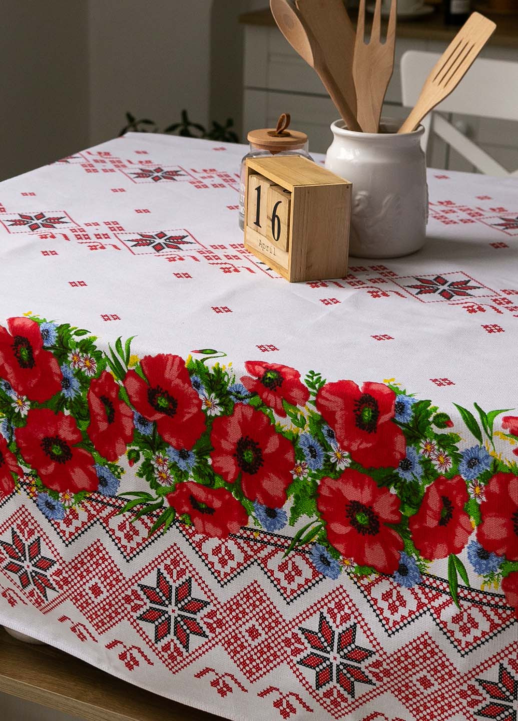 Скатерть традиция "Красные маки" 1.5м х 1.8м (средний стол) Homedec - (258493315)