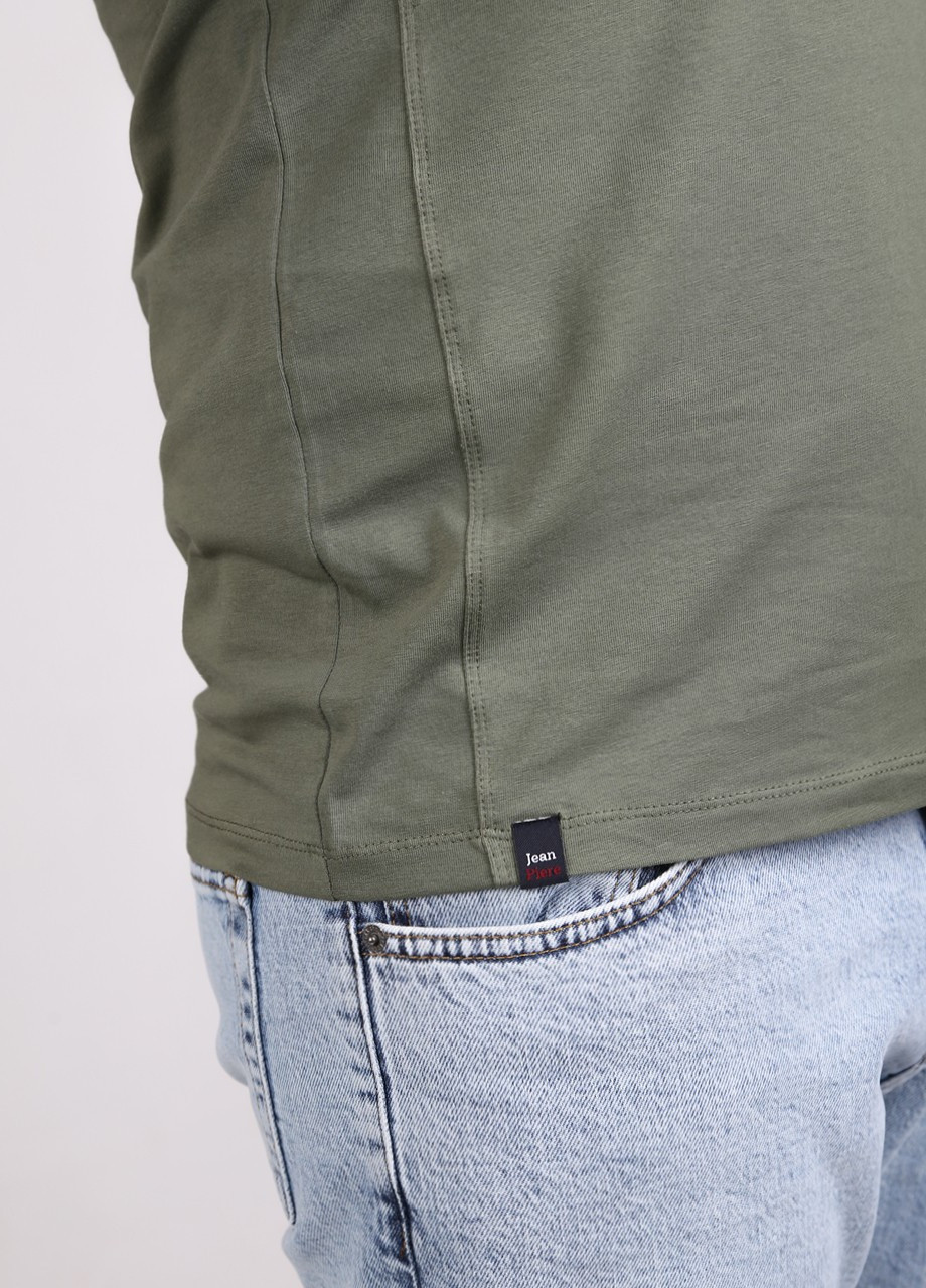 Хаки (оливковая) футболка мужская хаки с мысом однотонная стрейчевая с коротким рукавом Jean Piere Прямая