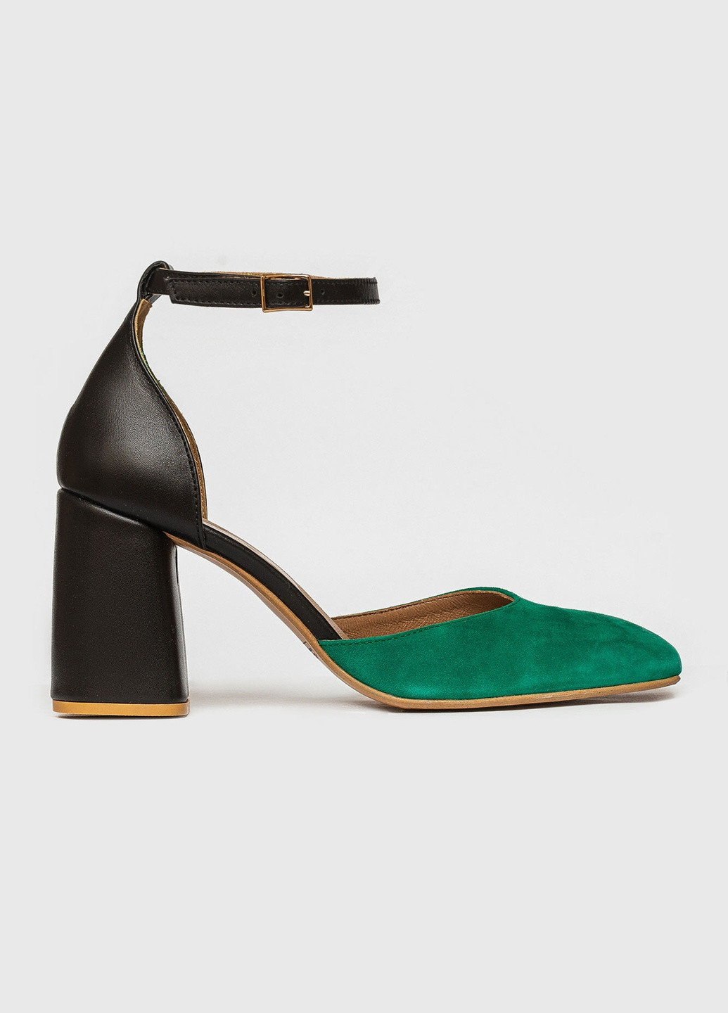 Зеленые женские кожаные босоножки Garne