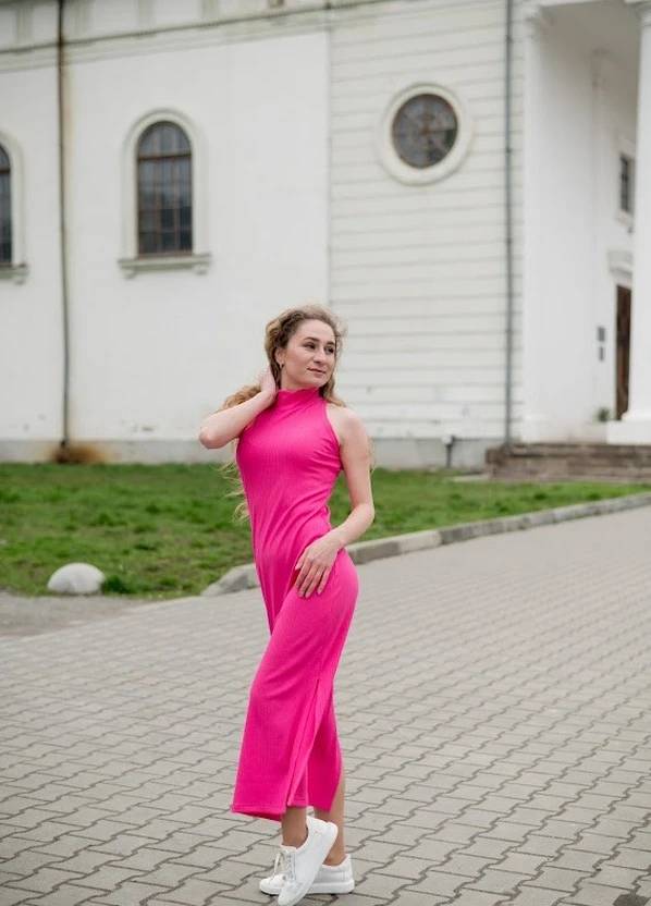 Фуксинова (кольору Фукія) кежуал сукня приталеного силуету V.O.G. однотонна